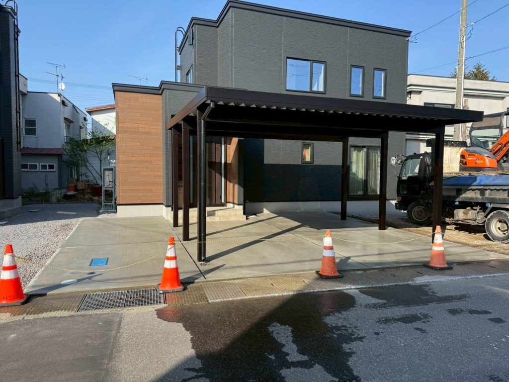 青森　八戸　カーポート